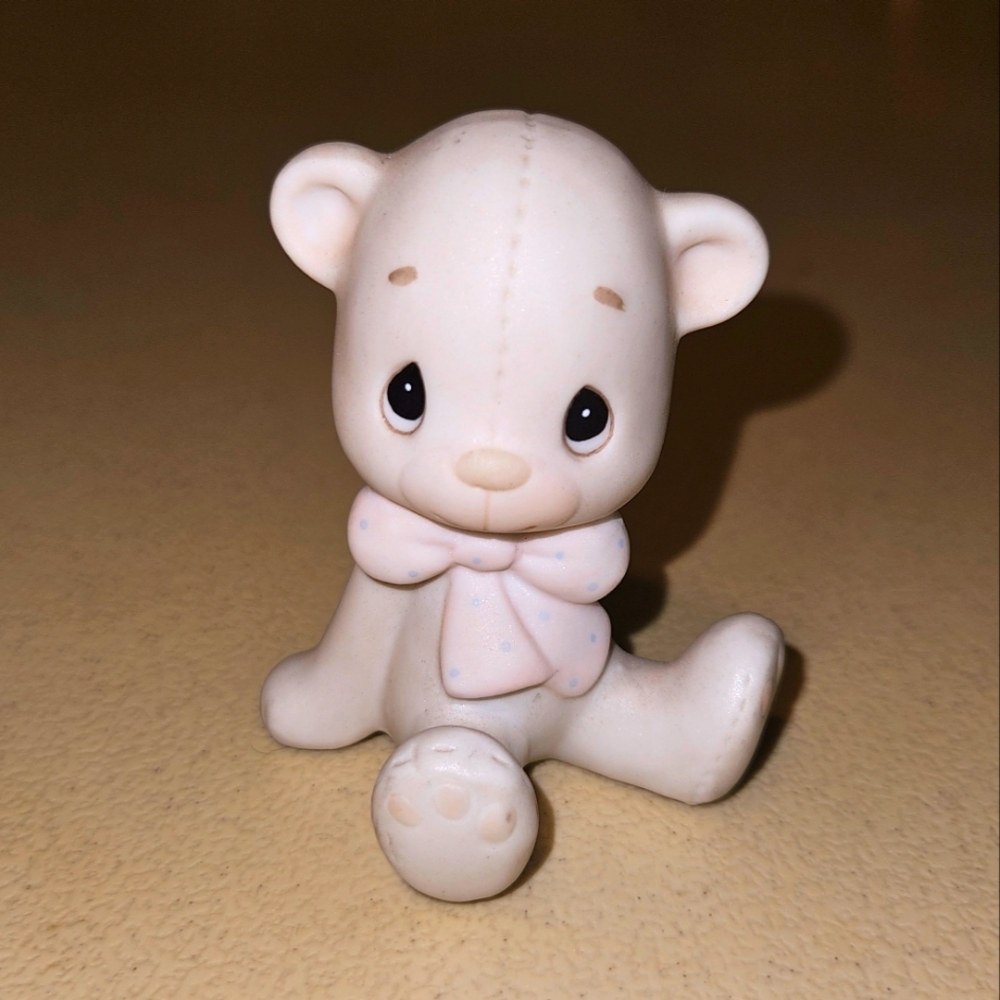 Vintage Jonathan & David Enesco Teddy Bear Figurine Precious Moments 1982